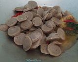 Foto langkah ke 3 dari resep Tumis Baby Buncis Bakso (Menu Sahur Simpel).