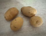 Foto del passaggio 1 della ricetta Focaccine ripiene di patate e mozzarella di bufala