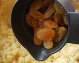 A picture of step 2 of Suji Halwa.