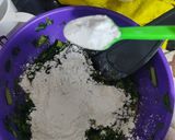 Foto del paso 2 de la receta: Pizza de acelga o espinaca con harina premezcla