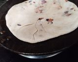 A picture of step 5 of Sattu Paratha with onion.