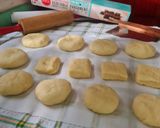 Foto langkah ke 4 dari resep Donat lembut tanpa mixer.