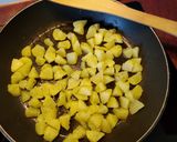 Rablóhús csirkecomb filéből - télen recept fázis 2 fotója