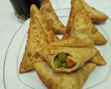 A picture of step 7 of Peas samosas.