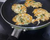 Foto langkah ke 2 dari resep Bakwan sayur/ pia-pia/ heci goreng teflon.