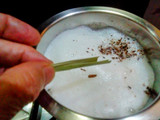 इम्यूनिटी बूस्टर गोल्डन मिल्क (हल्दी का दूध) 10 मिनिट में तैयार