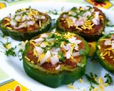 A picture of step 8 of Capsicum Tikki Chaat.