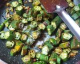 A picture of step 4 of Crispy Bhindi fry.