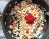 Foto del paso 6 de la receta: Omurice (Tortilla Japonesa rellena de arroz frito)