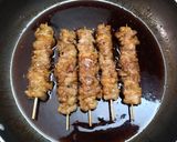 Hình bước làm 3 của món Cơm gạo lứt & thịt xiên que áp chảo Teriyaki