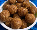 आलेपाक मिनी लाडू (Aalepak Mini Ladoo Recipe In Marathi) रेसिपी स्टेप 4 फोटो 