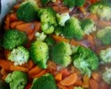 Foto del paso 3 de la receta: Comida china vegetariana con pollo