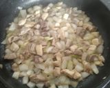 Foto del paso 4 de la receta: Habas refritas con las vainas y carne de cerdo y pollo