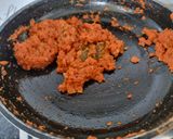 A picture of step 3 of Egg Lababdar.