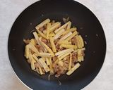 Foto langkah ke 4 dari resep Tumis Jagung Muda Ayam Jamur.