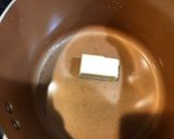 A picture of step 1 of Clam Chowder Outback Steakhouse style.