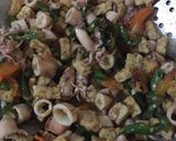 Foto langkah ke 4 dari resep Tumis cumi & tempe cabe hijau.