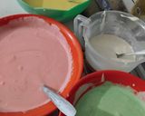 Foto langkah ke 4 dari resep Bolu kukus semangka.