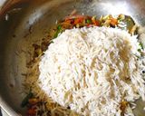A picture of step 3 of Paneer Pulao.