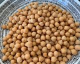 A picture of step 1 of Chickpeas popcorns 🍿.