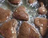 Фото кроку 5 до Шоколадні пончики з молочним кремом🥯.