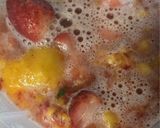 Foto del paso 1 de la receta: Licuado fresco de frutilla y durazno 🍑 🍓