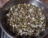 A picture of step 1 of Dramstick flowers ke pakode.