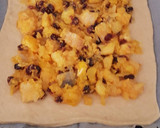 Foto del paso 13 de la receta: Empanada de bacalao con arándanos secos