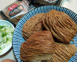 港式壽桃牌鲍魚撈麵的食譜步驟1照片