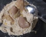 Foto langkah ke 3 dari resep Ayam Goreng Tepung dengan Biji Pala.
