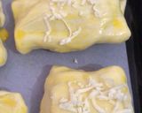 Foto langkah ke 6 dari resep Bolen Pisang Keju Simple.