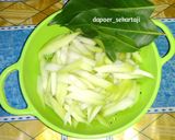 Foto langkah ke 2 dari resep Sayur Gurih Labu Siam.