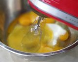 Foto langkah ke 2 dari resep Sponge Cake ala Chennie Zhang.