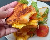 Foto langkah ke 5 dari resep Simple Baked Sandwich with Omelette.