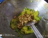 A picture of step 2 of Chicken Ring Samosa.