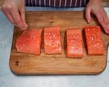 A picture of step 23 of Salmon & Pesto-Dressed Vegetables.