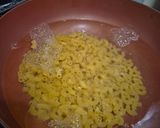 Foto langkah ke 1 dari resep Triple Cheese Macaroni.