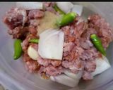 A picture of step 1 of 3 spices kofte.
