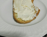 Foto del paso 3 de la receta: Tosta de tortilla con queso