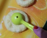 Foto langkah ke 5 dari resep Donat Kentang.