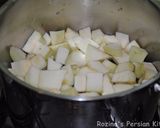 A picture of step 2 of Aubergine jam.