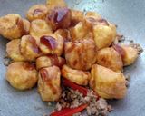 รูปขั้นตอนการทำที่ 4 ของ เต้าหู้ไข่หมูสับผัดน้ำมันหอย