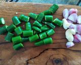 Foto langkah ke 1 dari resep Sambel Lombok Ijo (Cabe Hijau).
