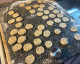 Foto del paso 5 de la receta: BIZCOCHITOS VEGANOS tipo crackers 🌱 pocos ingredientes 🤝🏻
