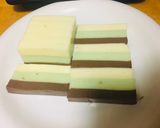 Foto langkah ke 5 dari resep Puding Lapis Coklat Alpukat Susu.