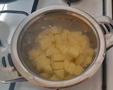 Krumplipüré recept fázis 1 fotója