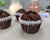 A picture of step 3 of Oat and Chocolate Muffins.