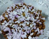 A picture of step 1 of Chana chat masala.