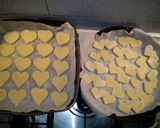 Foto del passaggio 7 della ricetta Biscotti al burro ricoperti di cioccolato fondente
