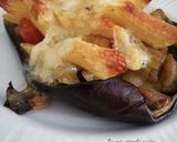 Foto del passaggio 1 della ricetta Barchette di melanzane ripiene con mezze penne e pecorino
